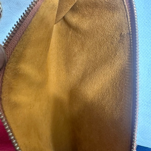 Louis Vuitton Accessory Pouch - Picture 10 of 11